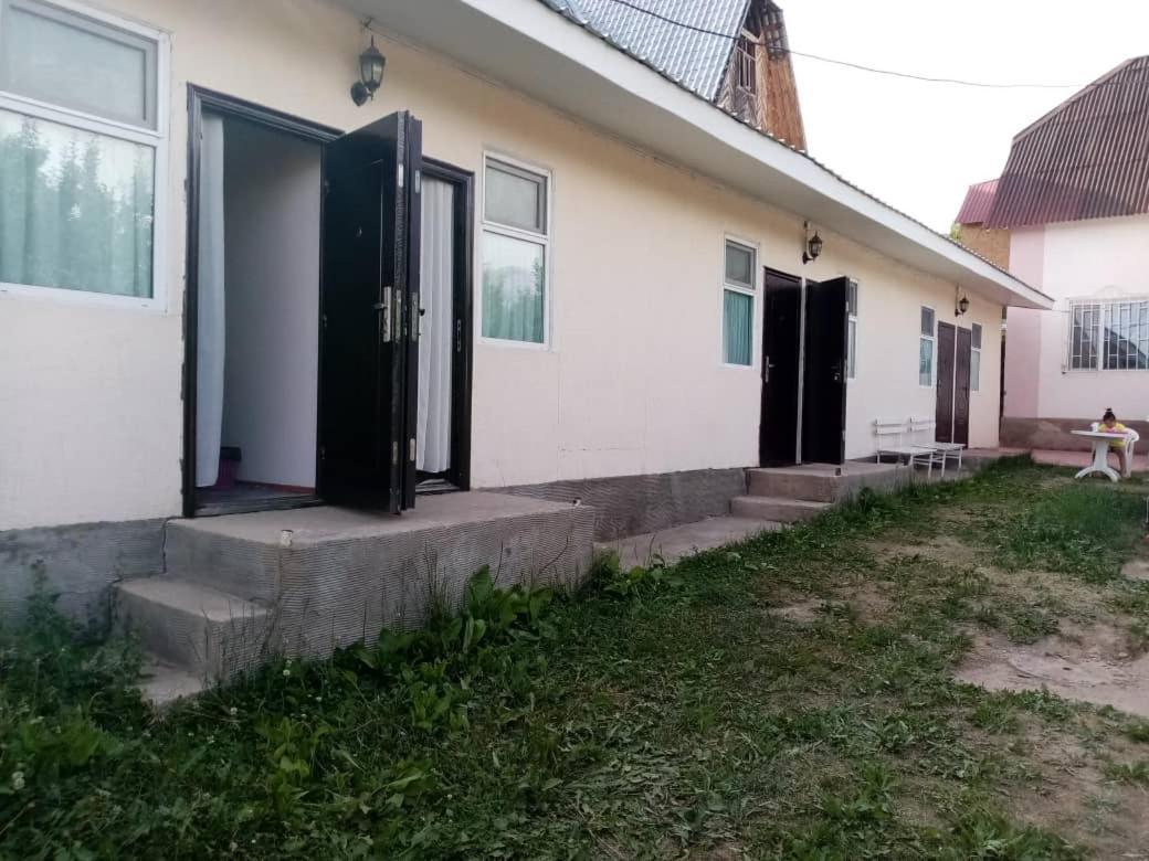 Guest House Regina Bulan Sogottuu 외부 사진